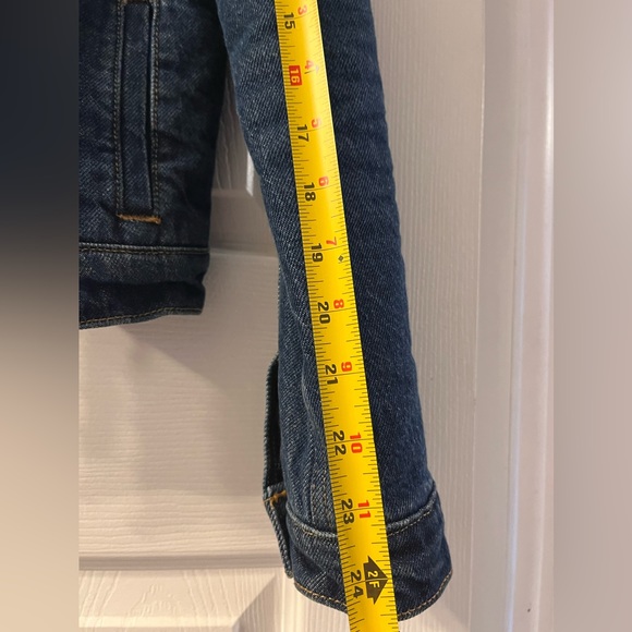 Levi Denim Trucker Jacket with Sherpa Lining (Women’s) - Picture 6 of 6